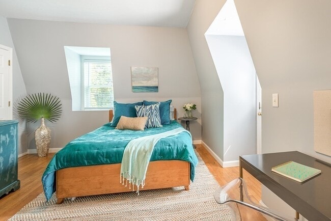 Building Photo - 15 Beale St