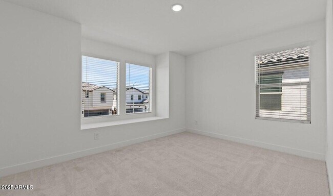 Building Photo - 8018 W Griswold Rd