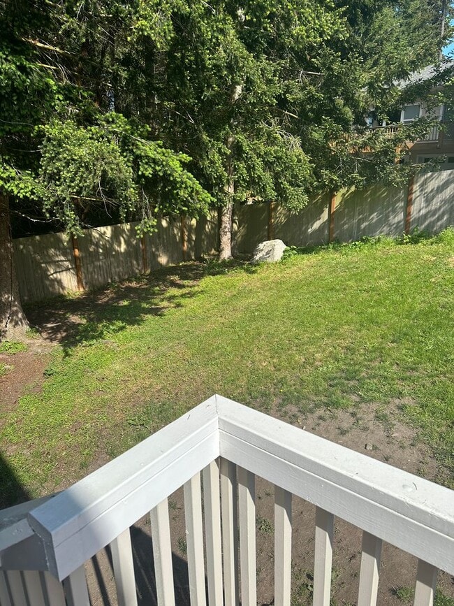 Building Photo - Holiday Move-In Special — Enjoy Half Off Your First Month’s Rent! Lovely 3 Bedroom Home in Coupev...