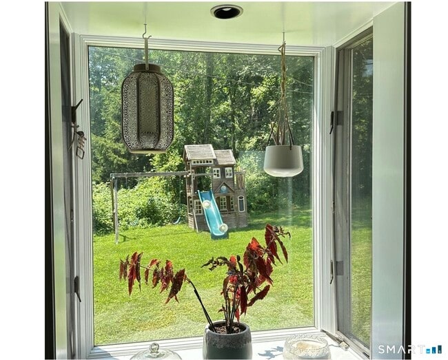 Building Photo - 11 Orchard Hill Rd