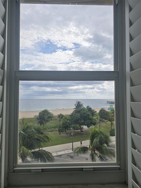 Building Photo - 328 N Ocean Blvd