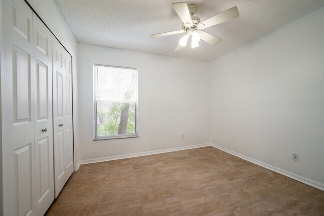 Building Photo - 10478 Sun Villa Blvd