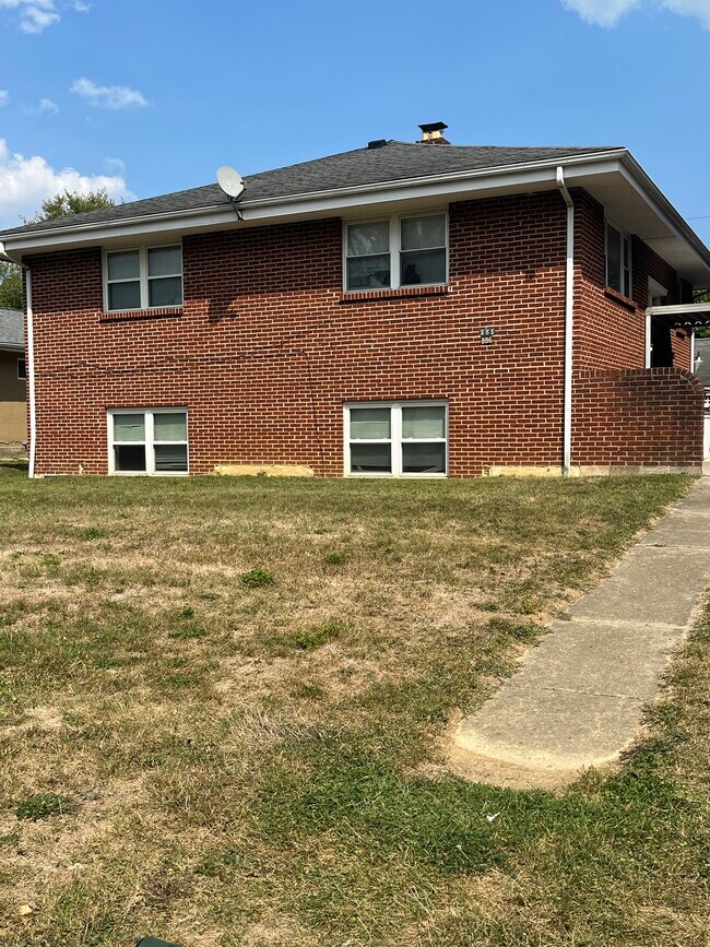 Building Photo - 886 Byron Ave