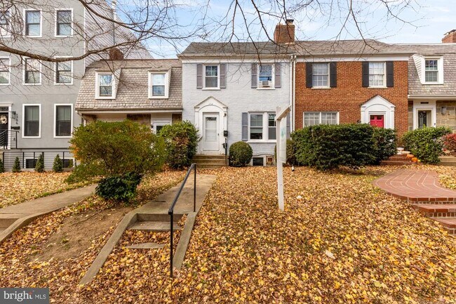 Building Photo - 1710 37th St NW