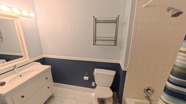 Building Photo - Beautiful Lindon Home