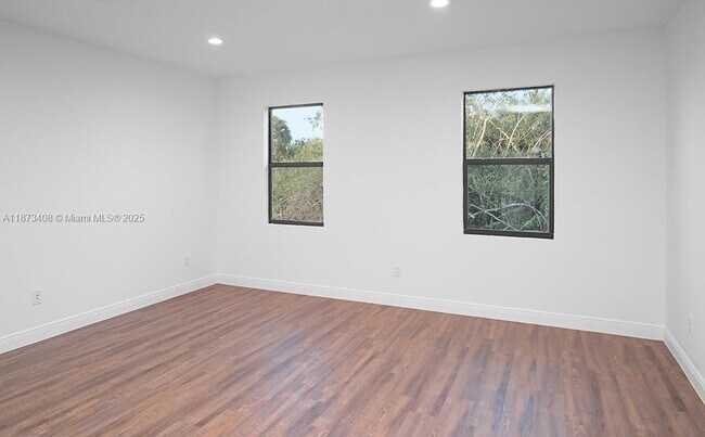 Building Photo - 8007 Vega Ct