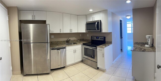 Building Photo - 251 174th St