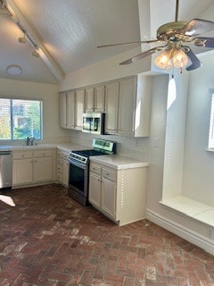 Building Photo - 455 Kennerick Ln