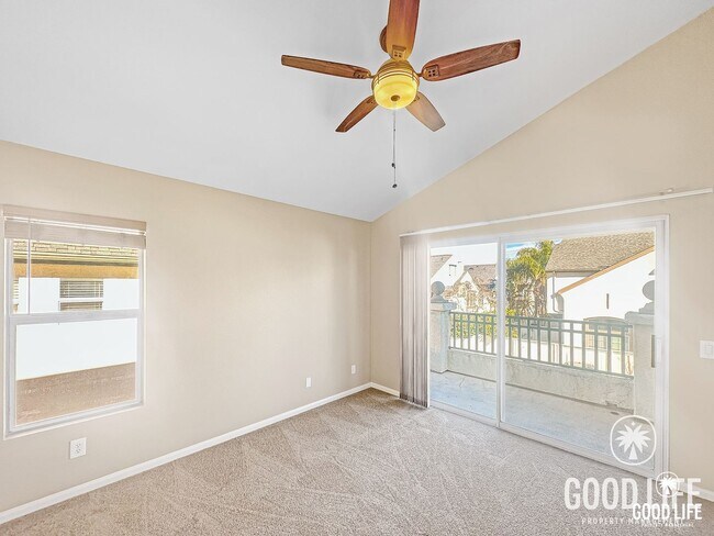 Building Photo - Great 2B/2BA Townhome in Scripps Ranch w/ New Carpets, A/C & Swimming Pool!
