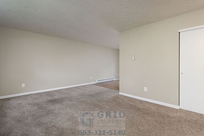 Building Photo - Charming two Bedroom in Mt. Tabor