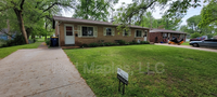 Building Photo - 4006 Esseldale Dr