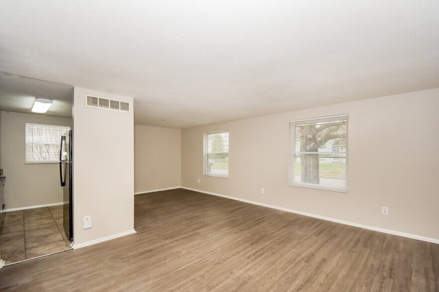 Building Photo - 11613 Whidbey Dr