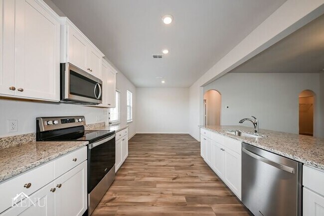 Building Photo - 2038 Delta Downs Dr