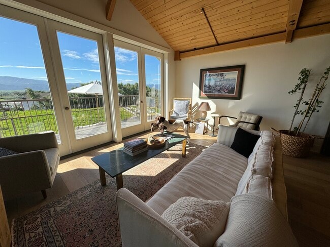 Building Photo - 3730 Roblar Ave