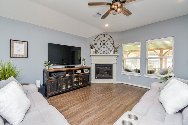 Building Photo - 31430 Stone Ridge Forest Dr