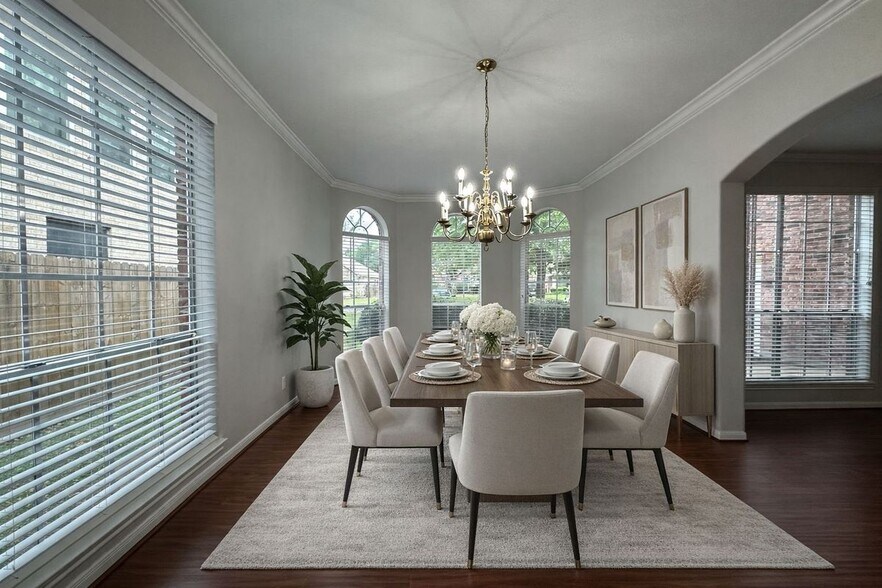 Building Photo - 9210 Memorial Grove Dr