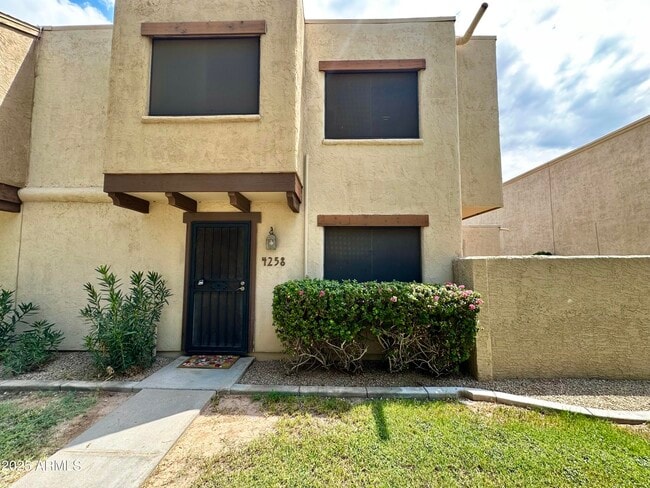 Building Photo - 4258 N 81st St