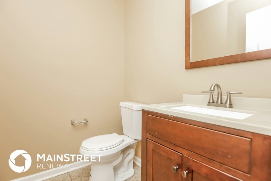 Building Photo - 2002 Reflective Waters Rd