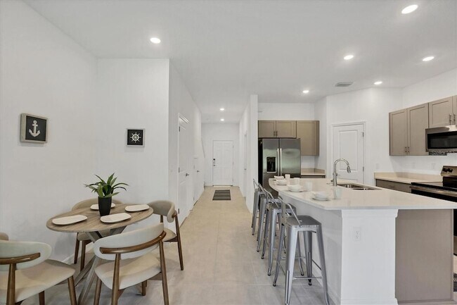 Building Photo - 15032 Cuzcorro Ct