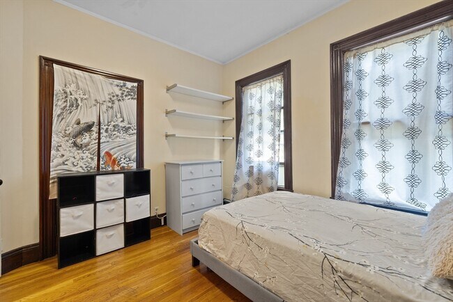 Building Photo - 20 Mellen St