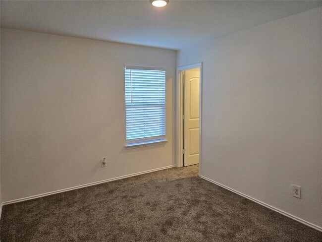 Building Photo - 5119 Dove Hl Ln