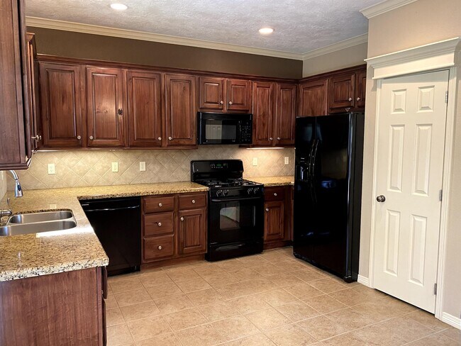 Building Photo - 8422 Alison Ave