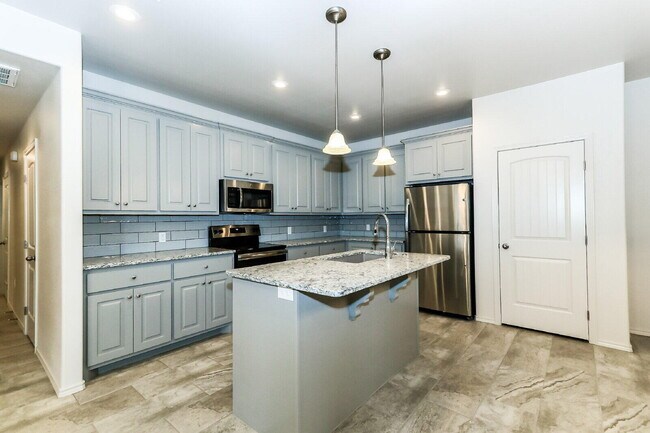 Building Photo - 6903 67th St