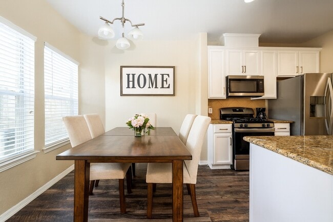 Building Photo - 10944 Chazenwood Dr