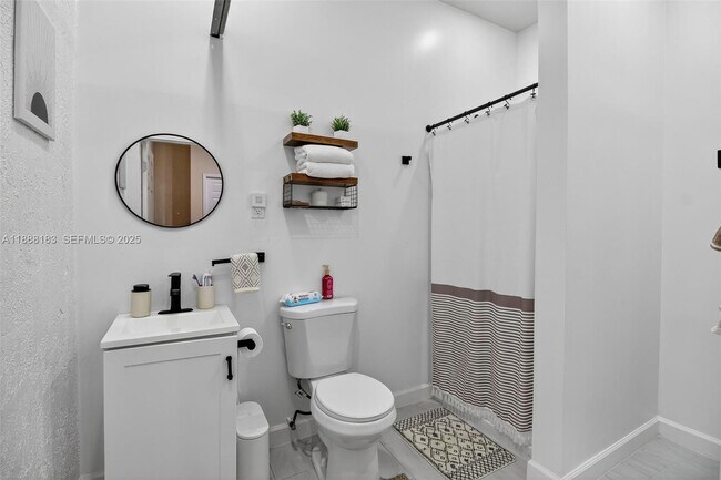 Building Photo - 3616 SE 2nd Dr