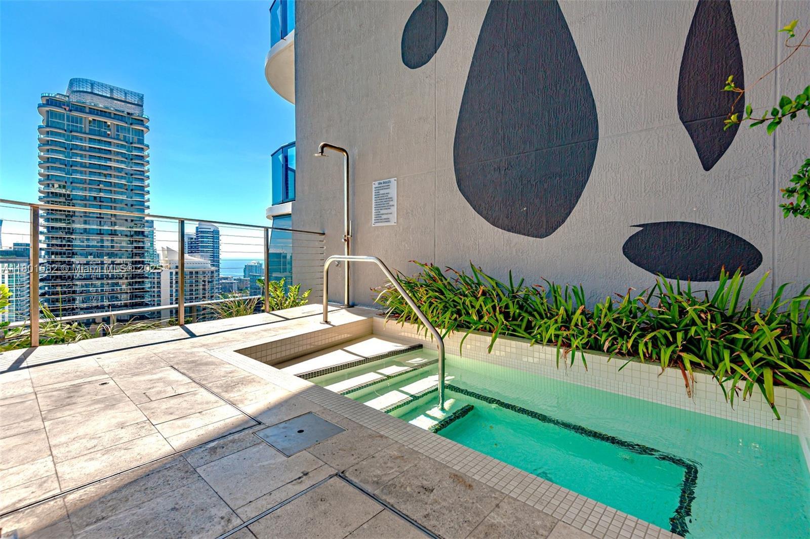 Building Photo - 801 S Miami Ave