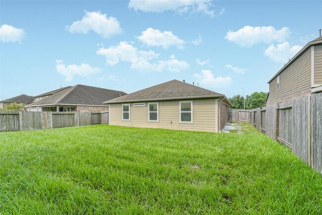 Building Photo - 14906 Twilight Knl Trl