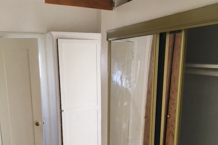 Building Photo - 1117 E California Ave