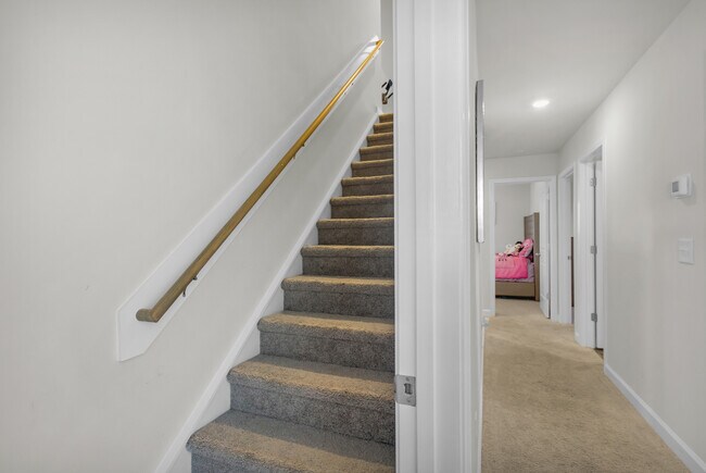 Building Photo - 254 Clear View School Rd