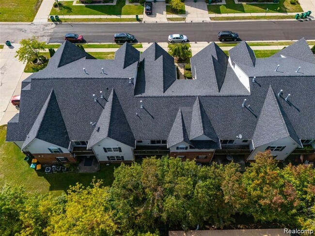 Building Photo - 17157 Higdon Dr