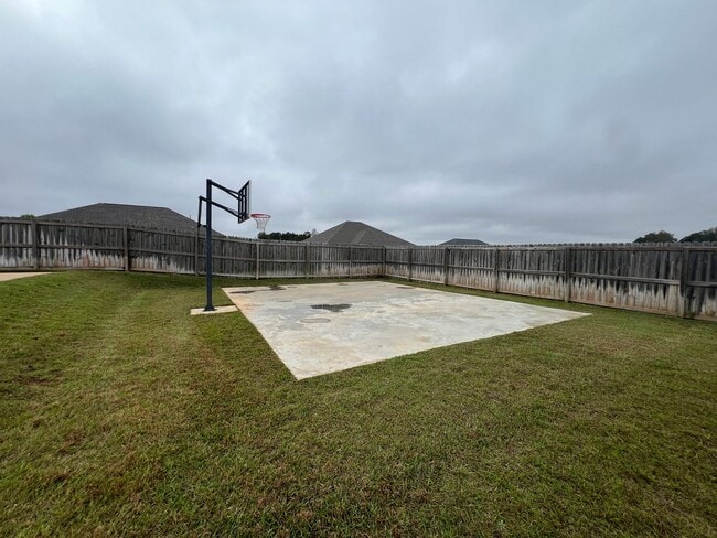 Building Photo - Available February!