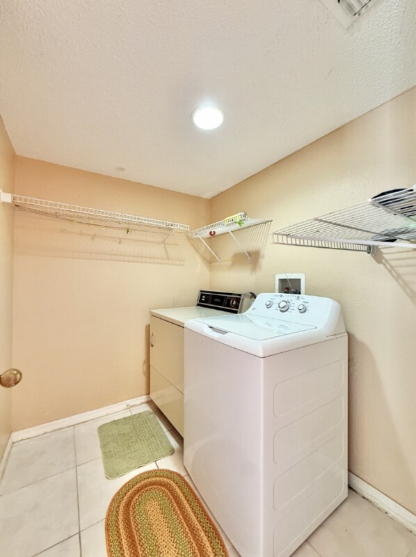 Building Photo - 1431 Teal Dr