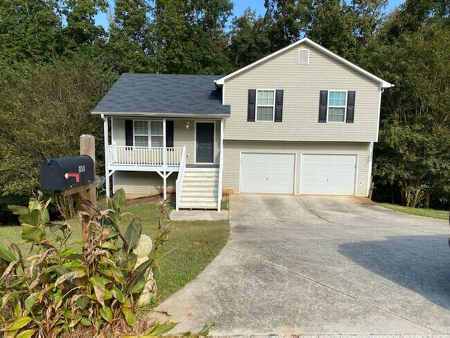 Building Photo - Come home to Serenity - 3 bedroom 2 bathroom Single Family Home