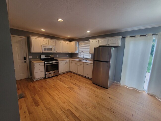 Building Photo - 11701 N Brians Way