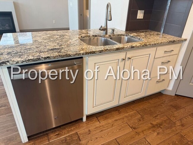 Building Photo - 2138 Myers Pl S