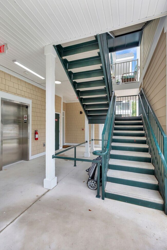 Building Photo - Updated 2-Bedroom Home in Indigo Hall at H...