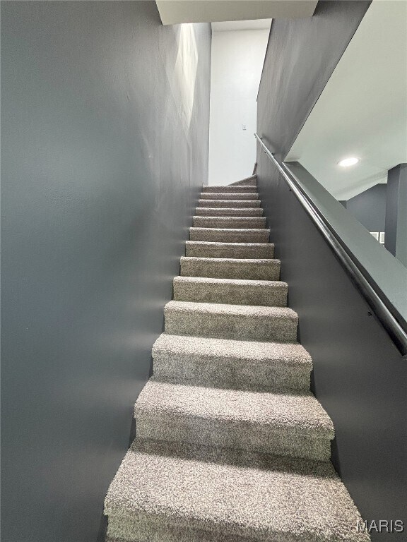 Building Photo - 2262 S Jefferson Ave