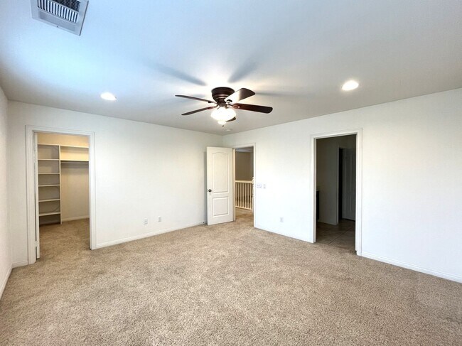 Building Photo - 14601 Serenade Dr