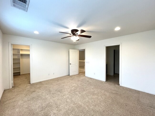 Building Photo - 4 bed, 2.5 bath located in Eastvale, CA!