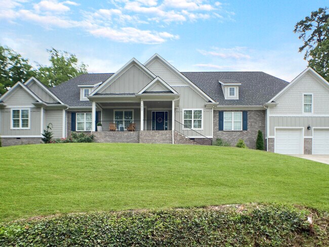 Primary Photo - 1612 Auburndale Ave