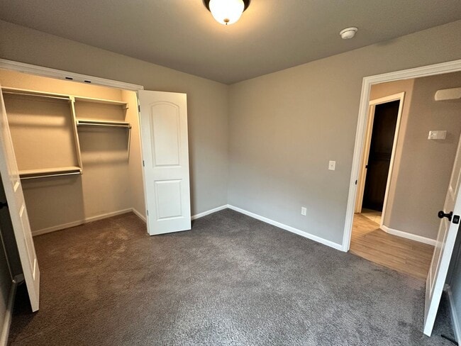 Building Photo - 4 Bed, 2 Bath Home for Rent in Edmond (Dee...