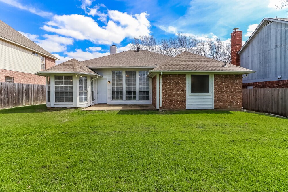 Building Photo - 7728 Blossom Dr