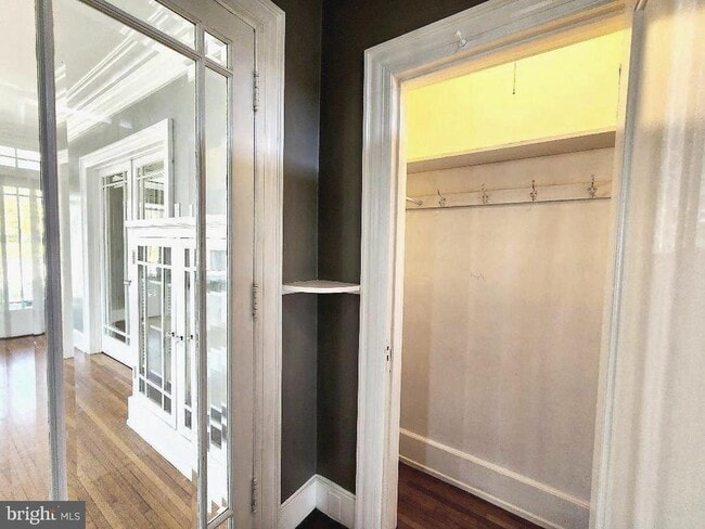 Building Photo - 515 Fourth St