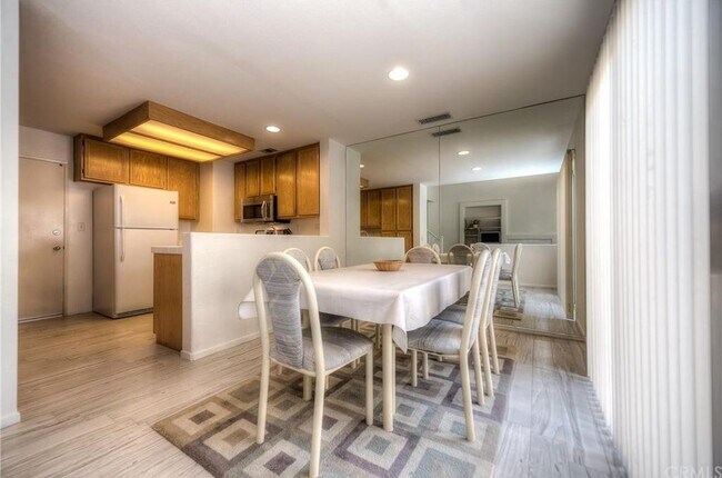 Building Photo - 14931 Cherry Grove Ct