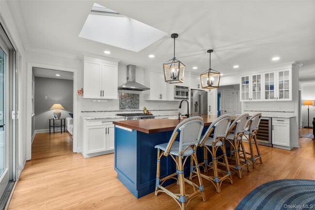 Building Photo - 42 Iselin Terrace