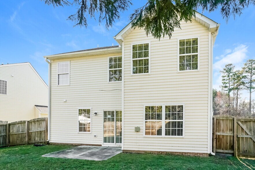 Building Photo - 5405 Kissimmee Ln
